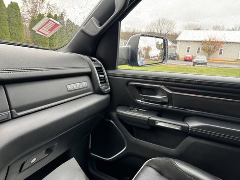 Used 2024 RAM 1500 Laramie image 22
