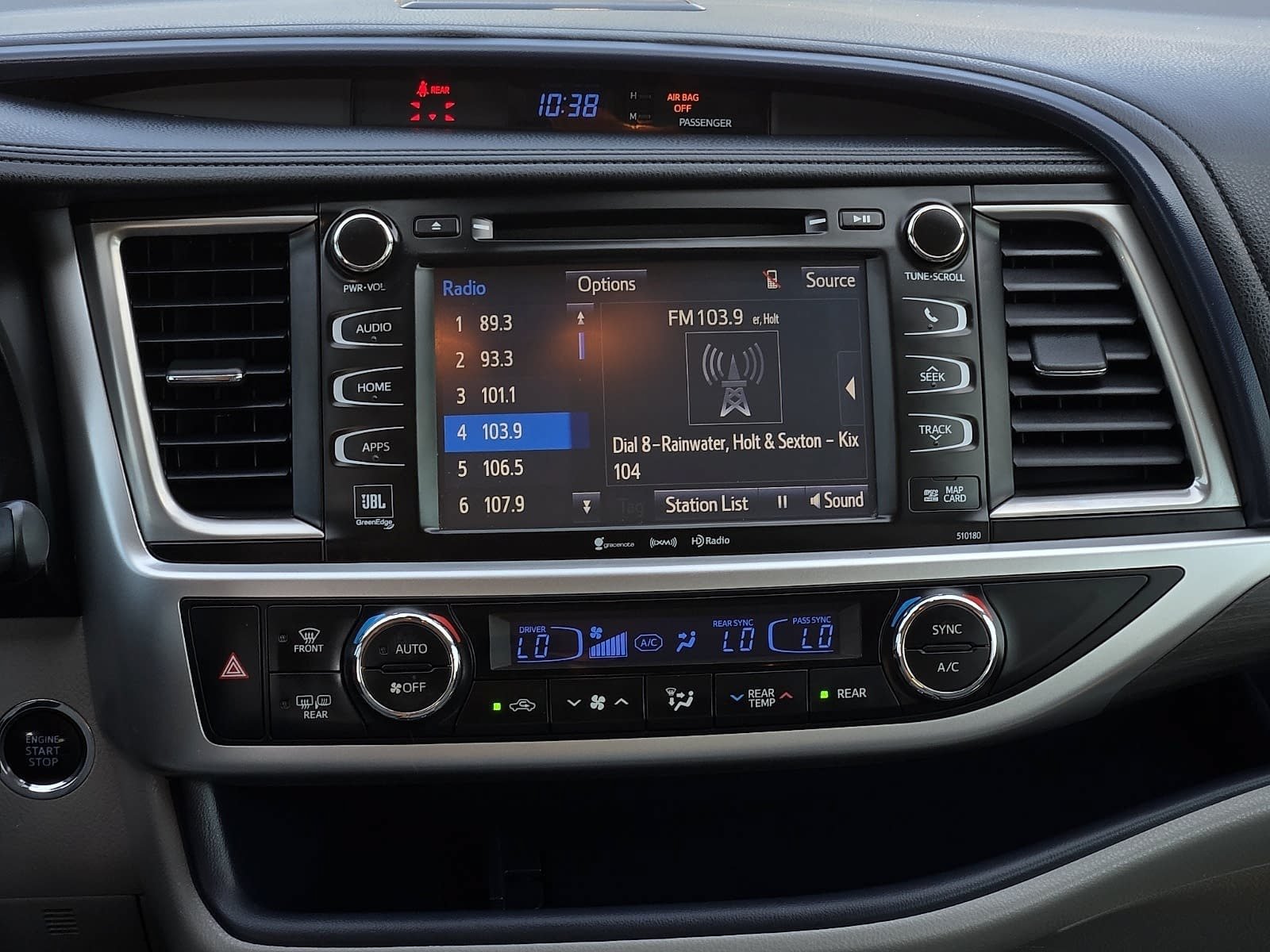 Used 2018 Toyota Highlander Limited Platinum AWD/4WD image 14