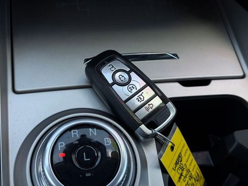 Used 2022 Ford Explorer XLT w/ Equipment Group 202A image 44