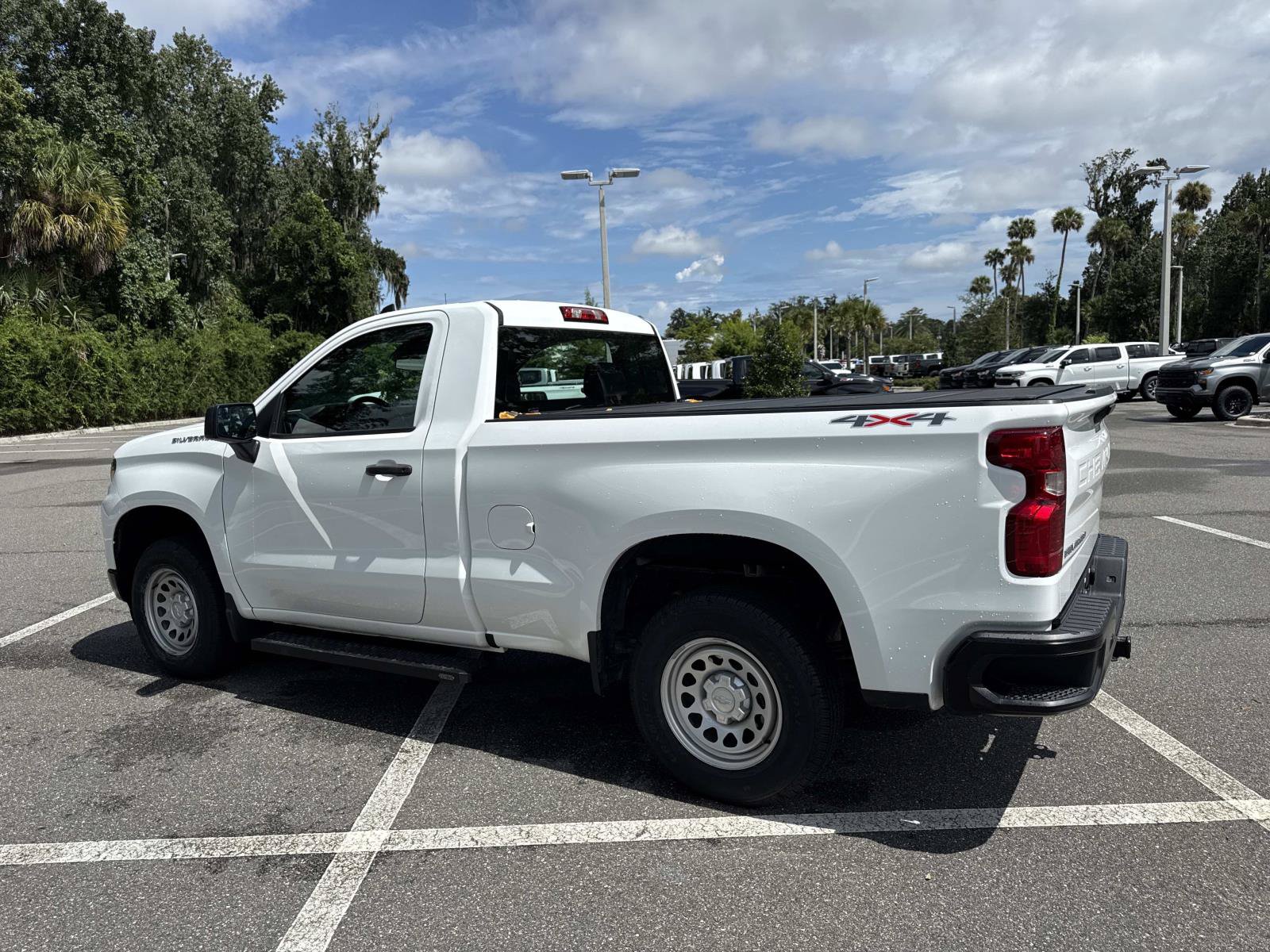 Used 2025 Chevrolet Silverado 1500 W/T w/ Trailering Package AWD/4WD image 5