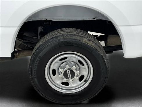 Used 2023 Ford F250 XL w/ XL Chrome Package RWD image 31