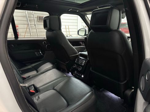 Used 2018 Land Rover Range Rover image 32