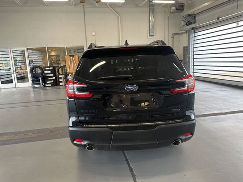 Used 2024 Subaru Ascent Onyx Edition image 4