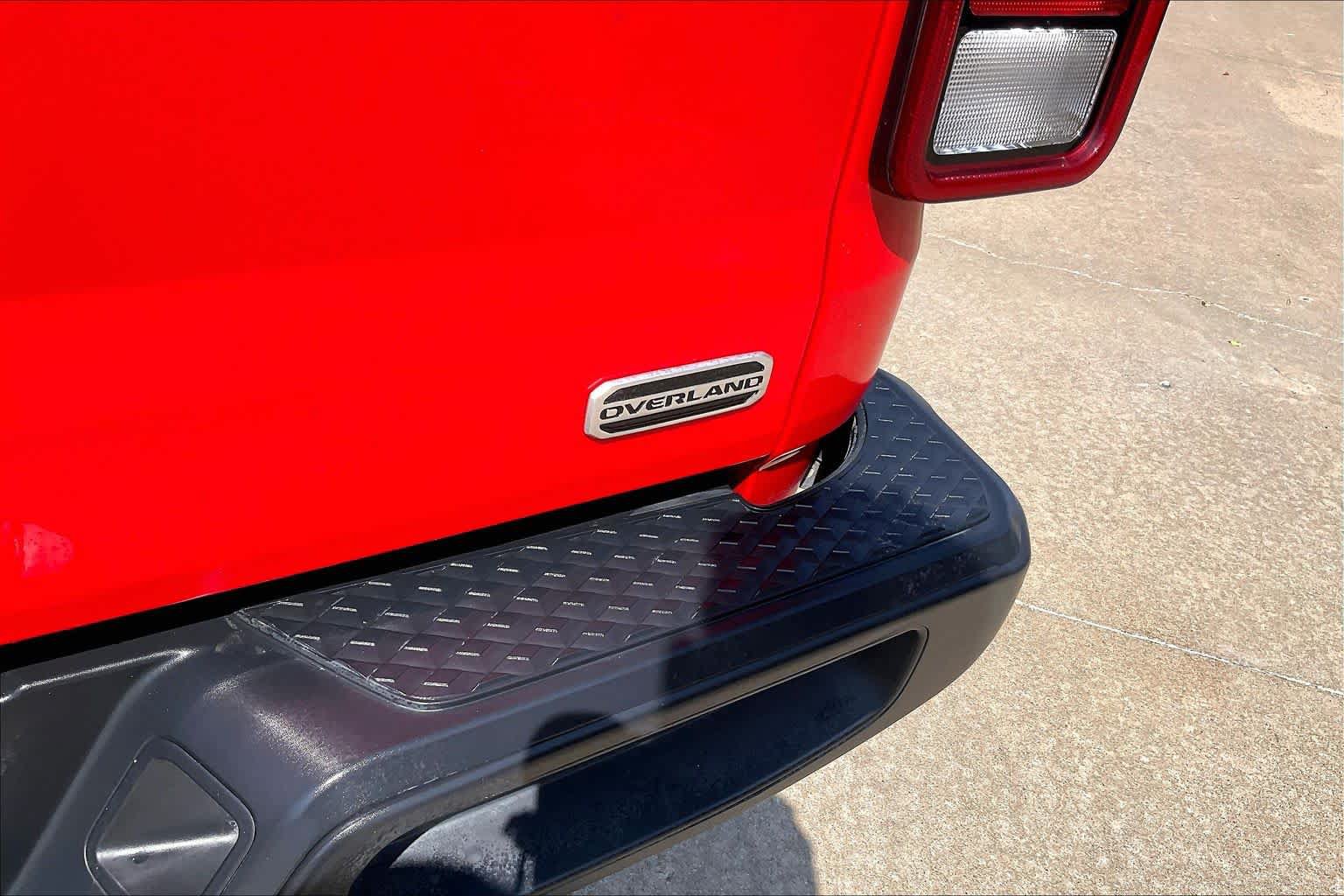 Used 2020 Jeep Gladiator Overland AWD/4WD image 10