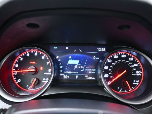 Used 2022 Toyota Camry XSE image 15