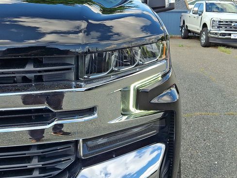 Used 2021 Chevrolet Silverado 1500 LT w/ Safety Package AWD/4WD image 34