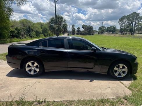 Used 2013 Dodge Charger SE w/ Connectivity Group RWD image 6