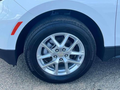 Used 2023 Chevrolet Equinox LT image 12