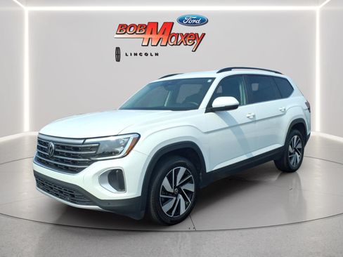 Used 2024 Volkswagen Atlas SE AWD/4WD image 1