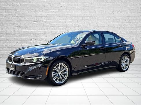Used 2023 BMW 330i xDrive Sedan w/ Driving Assistance Package AWD/4WD image 3