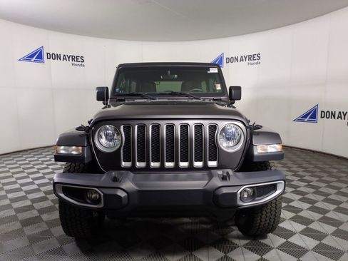 Used 2019 Jeep Wrangler Unlimited Sahara AWD/4WD image 11