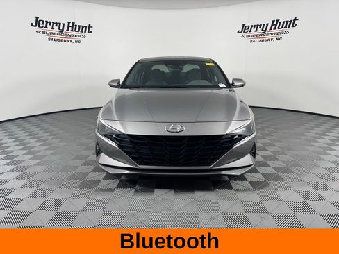 Used 2022 Hyundai Elantra SEL image 5