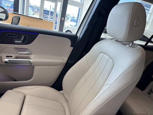 Used 2021 Mercedes-Benz GLB 250 image 16