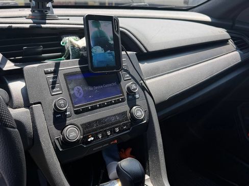 Used 2019 Honda Civic LX image 2