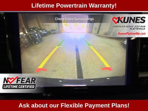 Used 2023 Chrysler Pacifica Touring-L FWD image 29