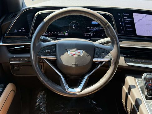 Used 2022 Cadillac Escalade Premium Luxury AWD/4WD image 21