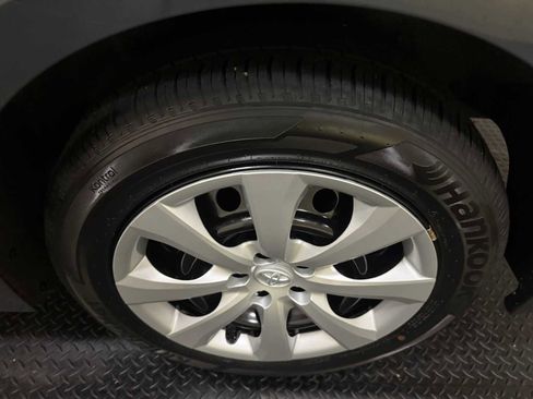 Used 2023 Toyota Corolla LE image 9