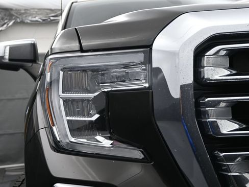 Used 2021 GMC Sierra 1500 SLT w/ SLT Premium Package AWD/4WD image 6