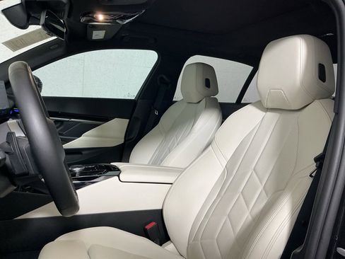 Certified 2025 BMW 530i w/ M Sport Package RWD image 22