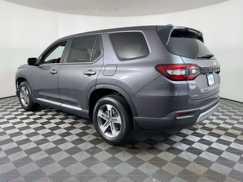 New 2025 Honda Pilot EX-L image 2