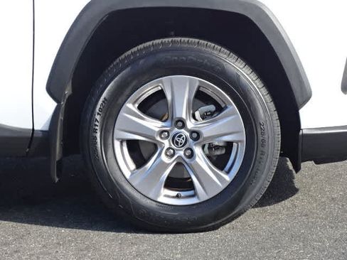 Certified 2022 Toyota RAV4 XLE w/ Convenience Package FWD image 7