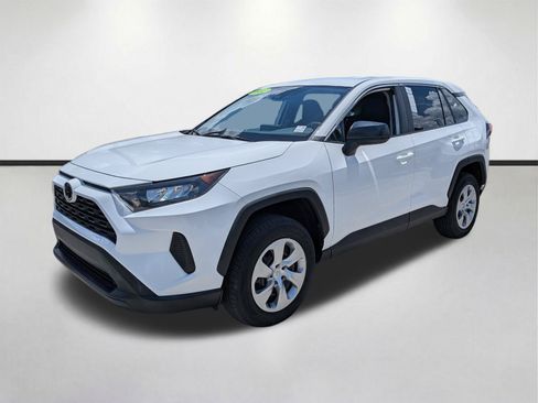 Used 2022 Toyota RAV4 LE FWD image 7