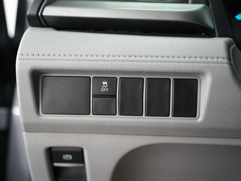 Used 2018 Honda Odyssey LX image 41