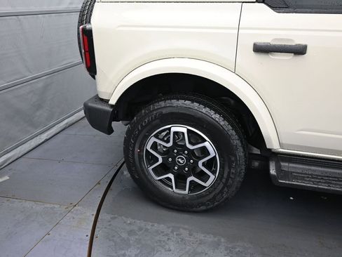 New 2026 Ford Bronco Outer Banks image 4