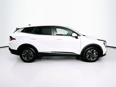 Used 2025 Kia Sportage LX FWD image 10