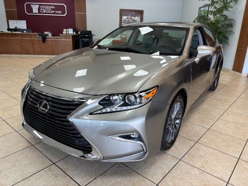 Used 2018 Lexus ES 350 w/ Premier Package FWD image 3