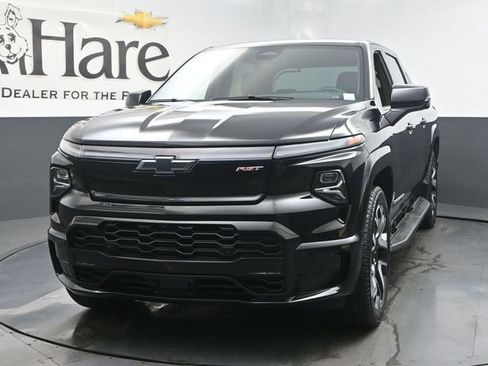 Used 2024 Chevrolet Silverado EV RST AWD/4WD image 7