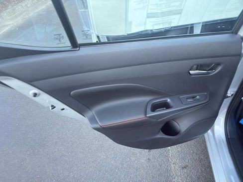 New 2025 Nissan Versa SR image 30
