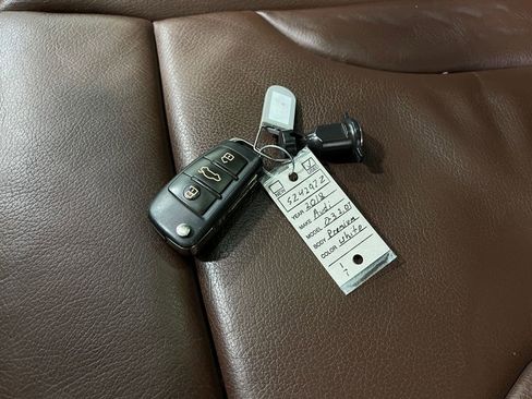 Used 2018 Audi Q3 2.0T Premium w/ Convenience Package image 38