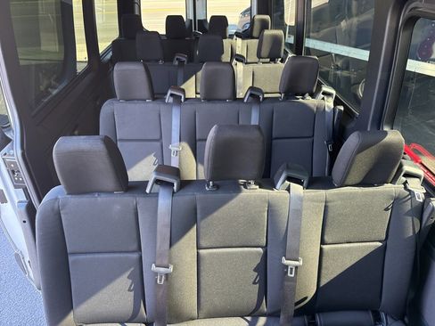 Used 2025 Mercedes-Benz Sprinter 2500 image 8