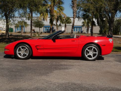 Used 2000 Chevrolet Corvette Convertible image 16