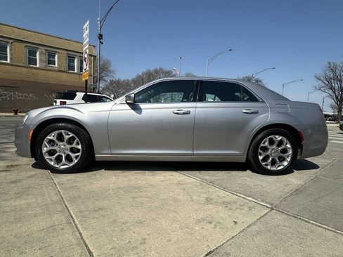 Used 2016 Chrysler 300 C Platinum w/ Safetytec Plus Group image 8