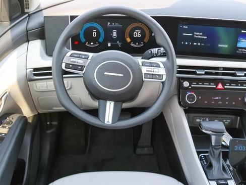 New 2026 Hyundai Tucson SEL FWD image 15