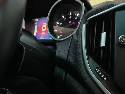 Used 2015 Maserati Ghibli image 36