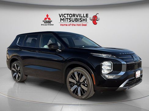 New 2026 Mitsubishi Outlander SE FWD image 1