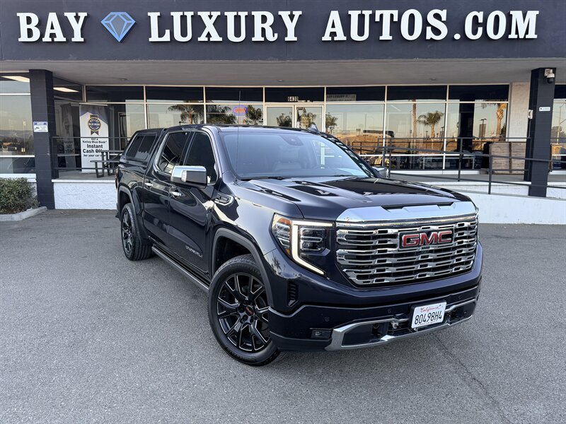 Used 2023 GMC Sierra 1500 Denali w/ Denali Reserve Package AWD/4WD image 1