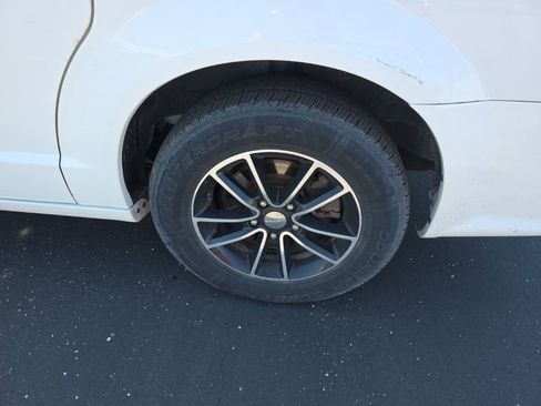Used 2019 Dodge Grand Caravan GT FWD image 6