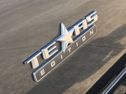 Used 2020 Chevrolet Silverado 2500 LTZ w/ LTZ Texas Edition AWD/4WD image 11