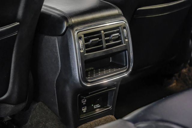 Used 2019 Lincoln Continental Select FWD image 47