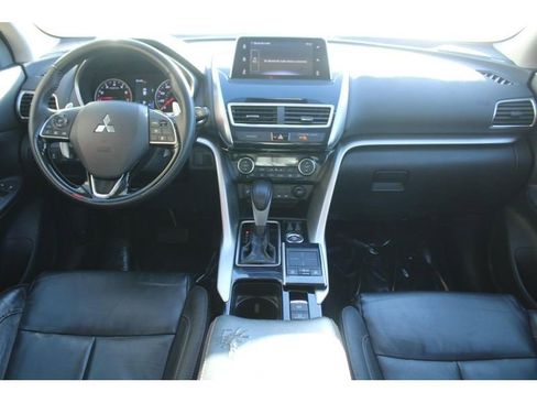 Used 2018 Mitsubishi Eclipse Cross SEL image 12