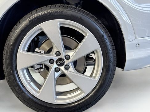 New 2025 Audi Q5 Prestige image 28