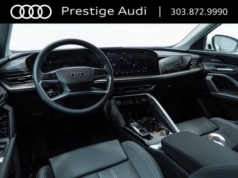 Used 2025 Audi Q5 Premium Plus w/ Premium Plus image 5