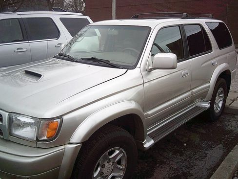 Used 1999 Toyota 4Runner Limited image 3
