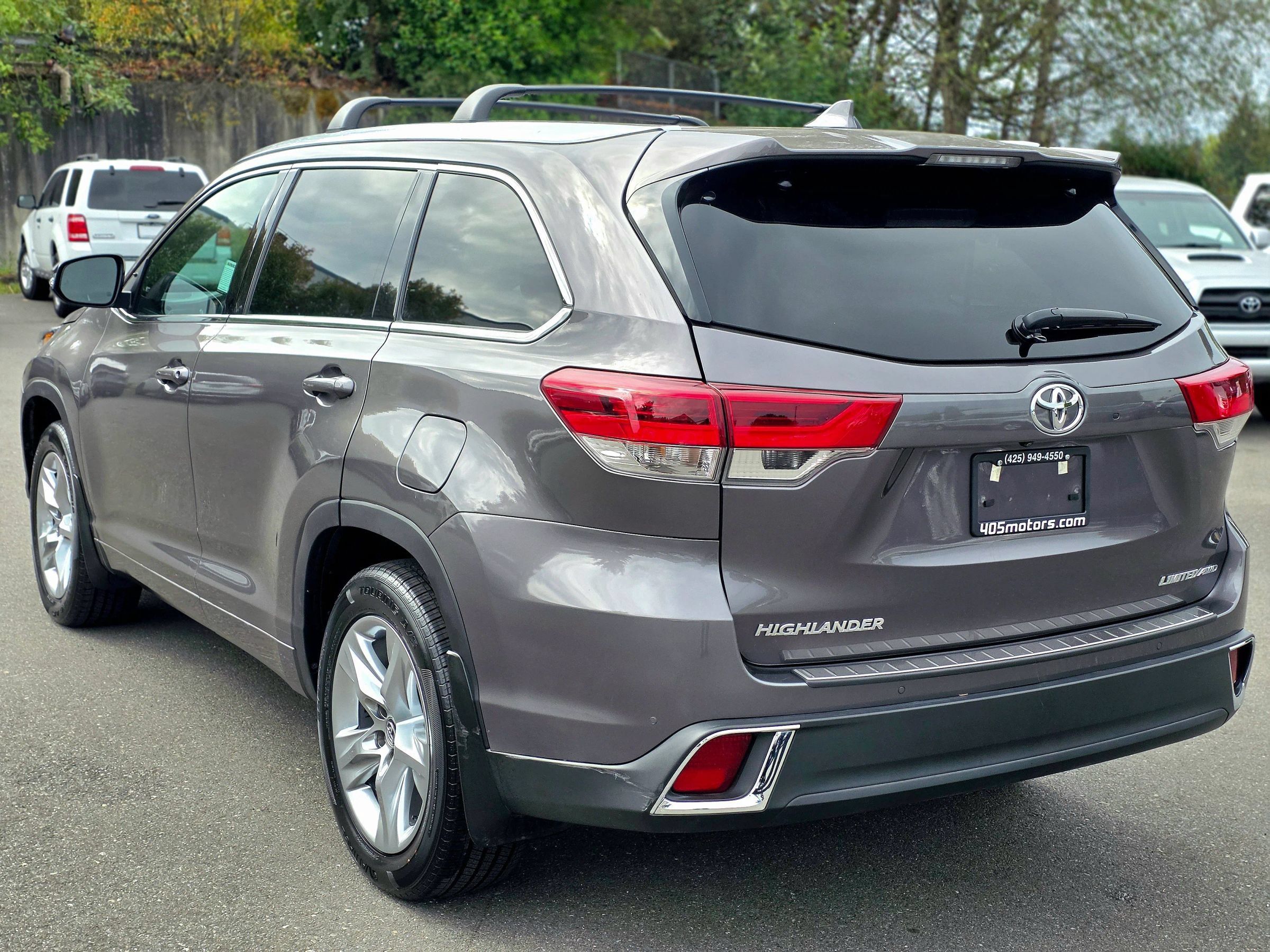 Used 2019 Toyota Highlander Limited AWD/4WD image 8