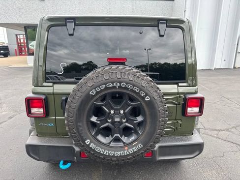 Used 2023 Jeep Wrangler Unlimited w/ Cold Weather Group AWD/4WD image 11