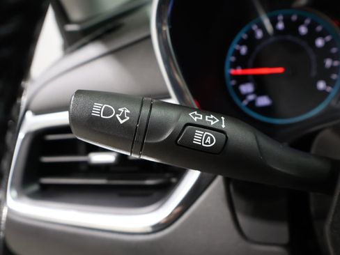 Used 2022 Chevrolet Equinox LT image 39